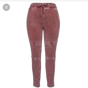 Women’s Green Tea brand joggers new w tags sz XXL